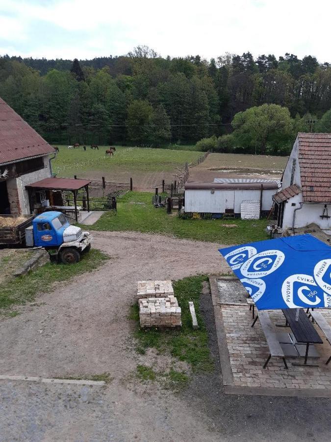 Stáj Zakšín - špejchar Dubá Exterior foto